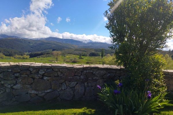 fm-exterior-vista-gredos-primavera90CC426F-67F4-A788-6E50-B613501372B8.jpg
