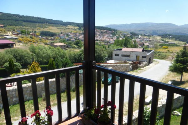 fm-terraza-planta-superior-vistas-a-pueblo694700B1-4D48-B548-7DE2-84C0F6160AF8.jpg